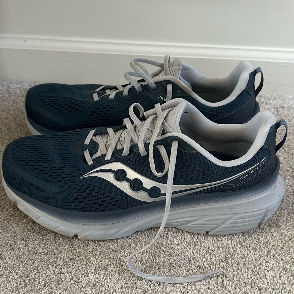 Men’s Saucony Guide 17 running shoe